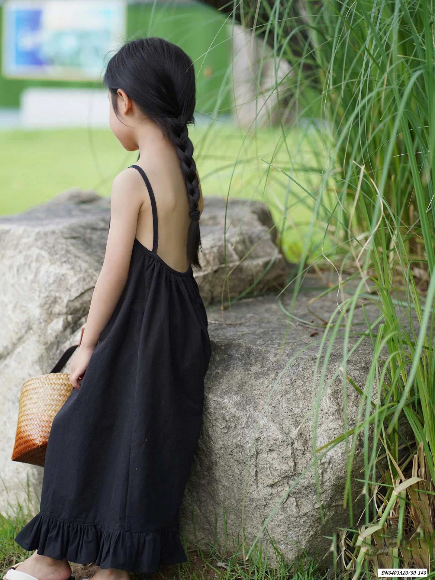 MAXI CỔ YẾM HỞ LƯNG