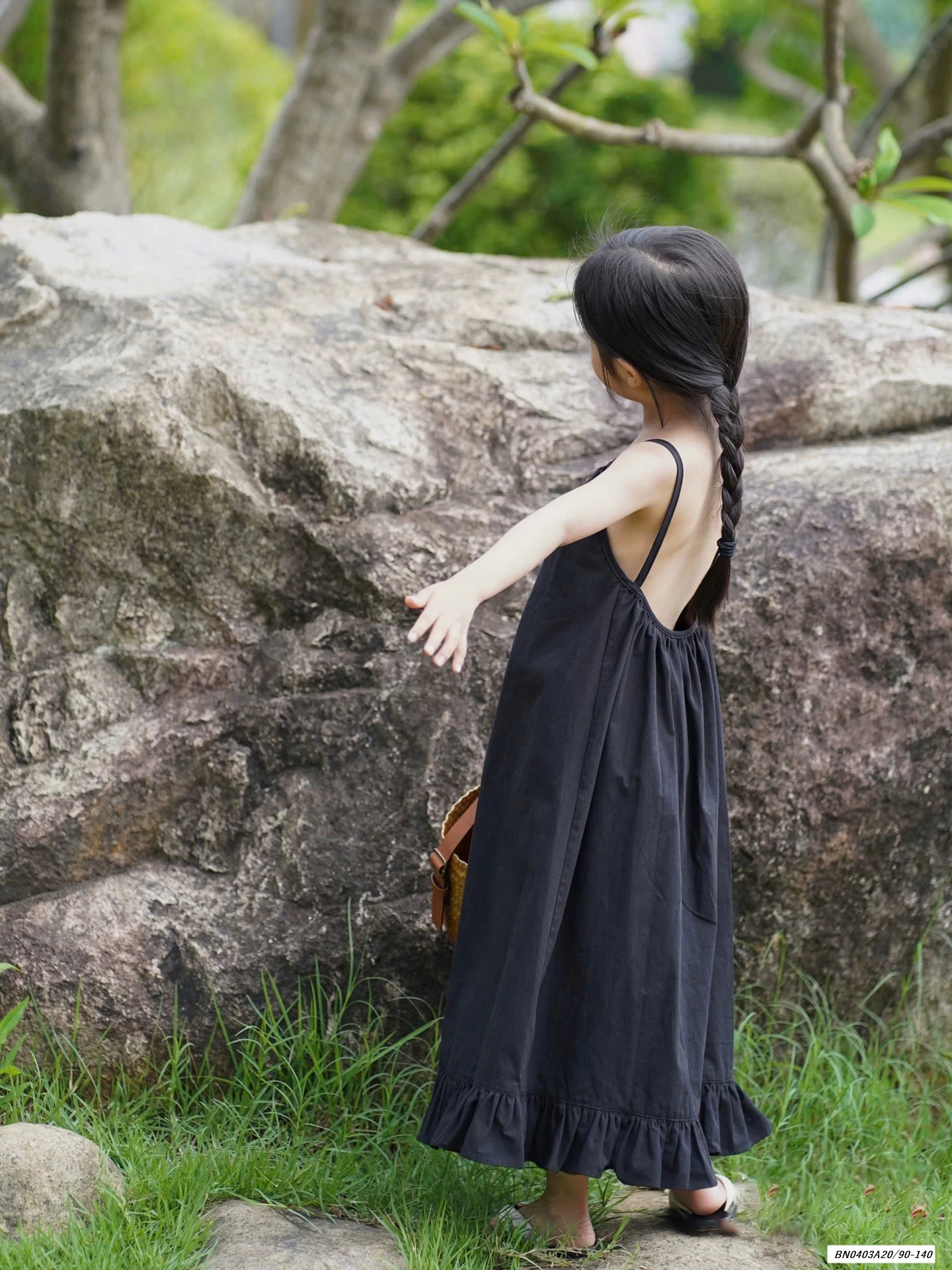 MAXI CỔ YẾM HỞ LƯNG