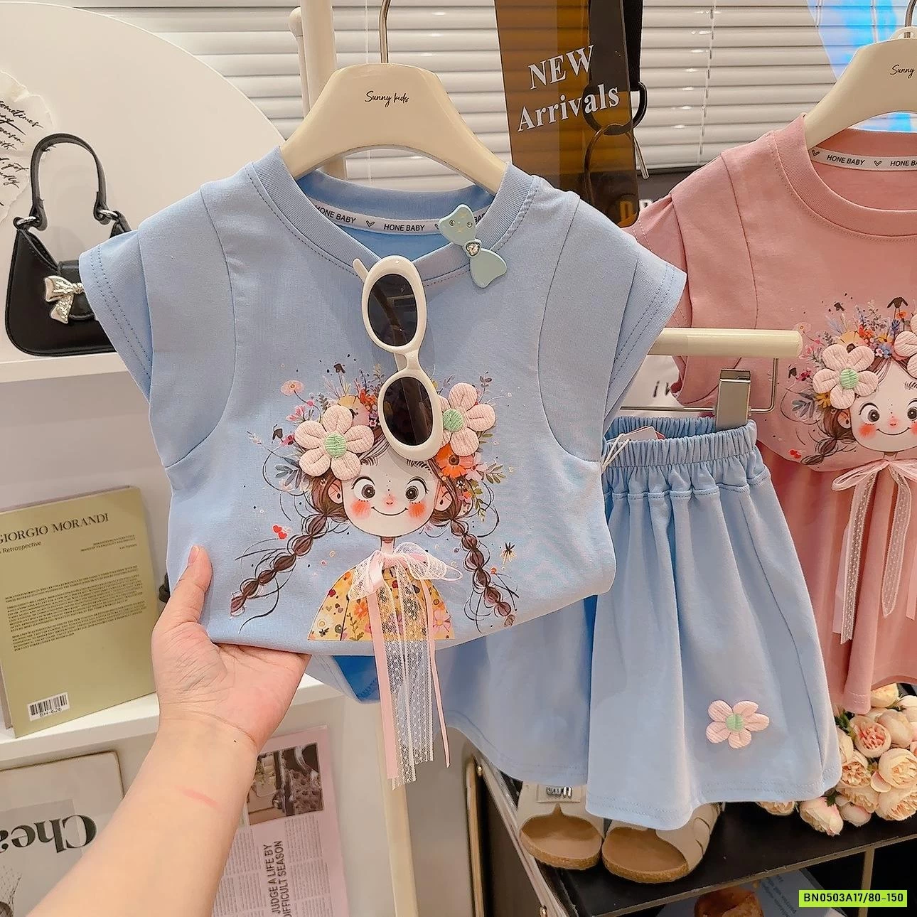 BỘ CỘC CÔ GÁI TAY HẾN