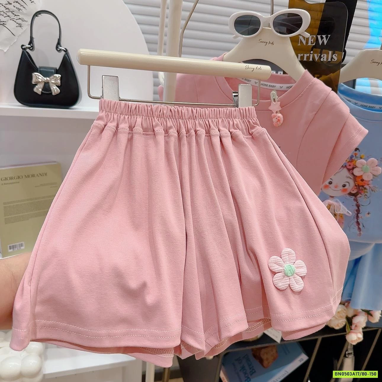 BỘ CỘC CÔ GÁI TAY HẾN