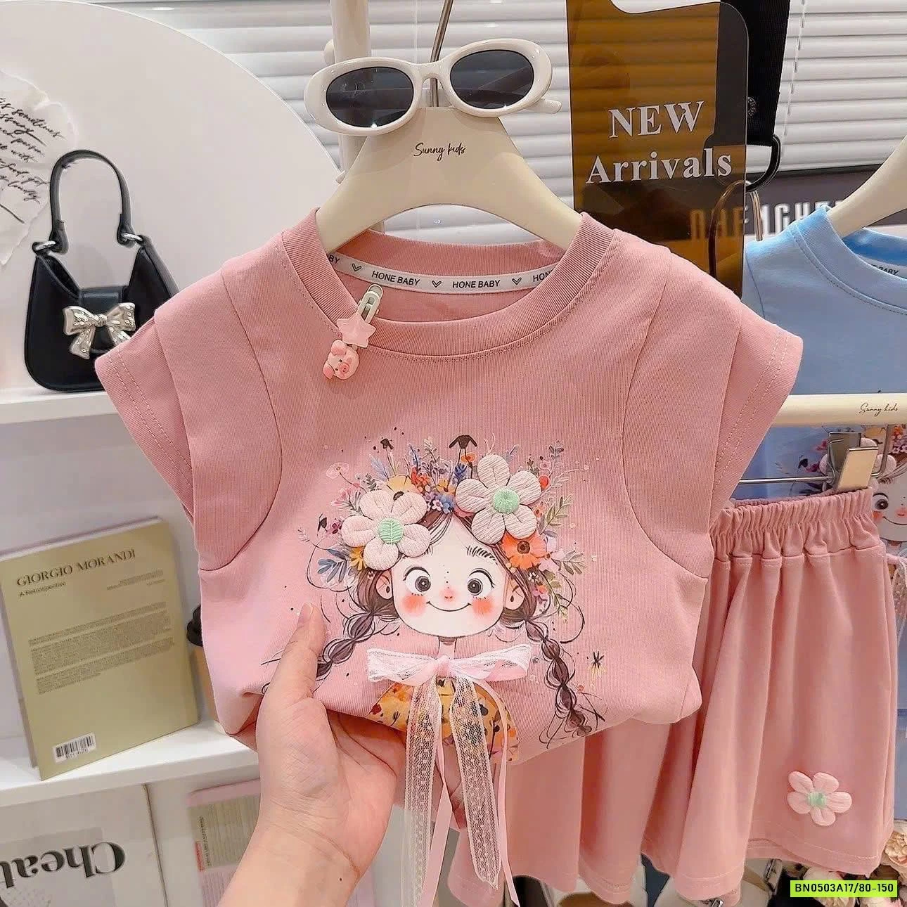 BỘ CỘC CÔ GÁI TAY HẾN