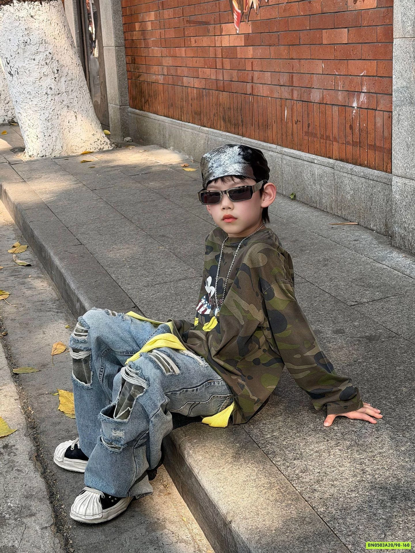 JEANS SUÔNG RÁCH VÁ GỐI FANSHU