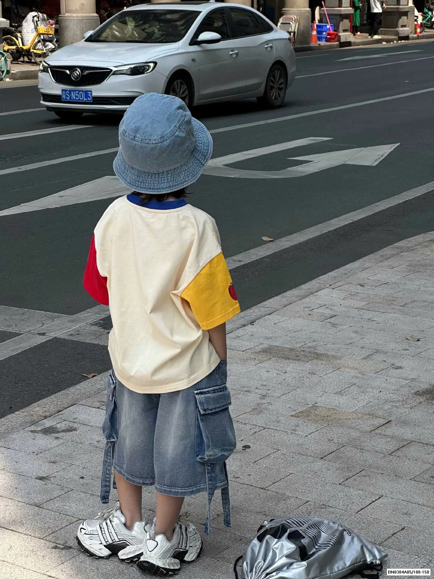 ÁO THUN PHỐI MÀU TAY