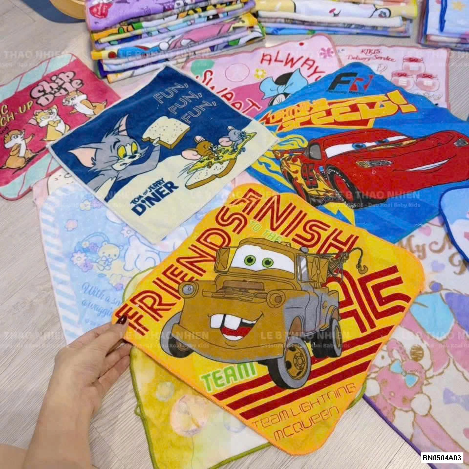 SÉT 5 KHĂN MẶT DỄ THƯƠNG