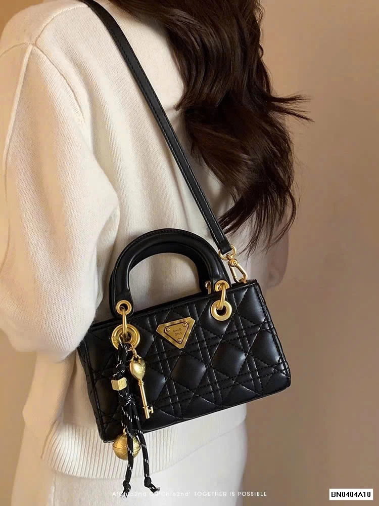 TÚI CHIO2ND TAG PRADA