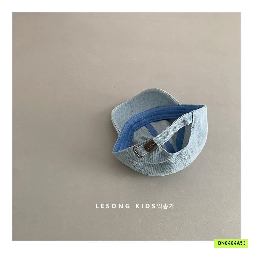 MŨ KẾT THÊU TRÁI TIM