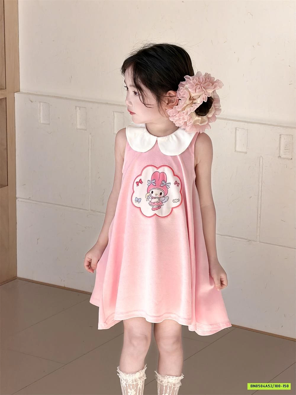 ĐẦM SÁT NÁCH DÁNG XÒE CỔ SEN