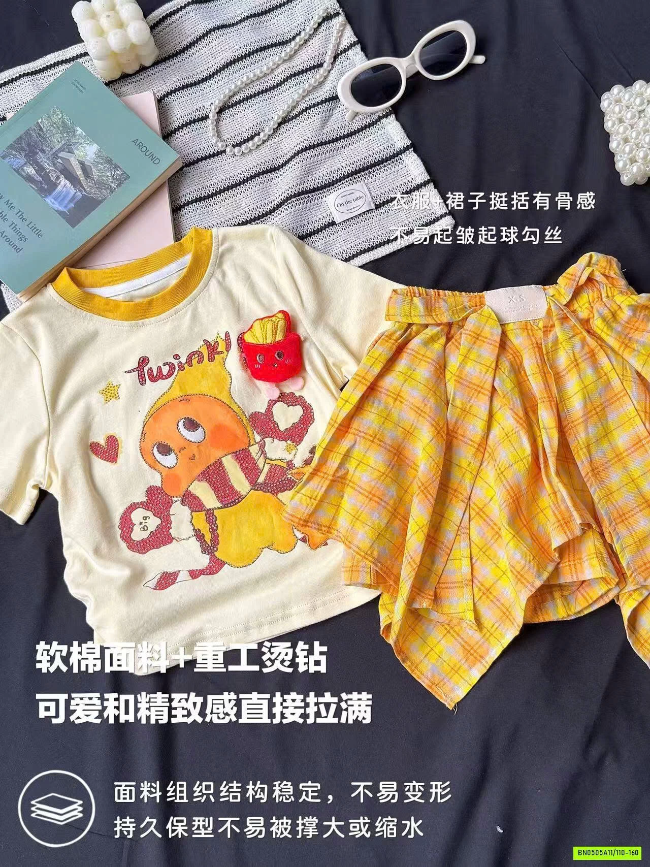 SÉT VÁY VÀNG 2 CHI TIẾT BG