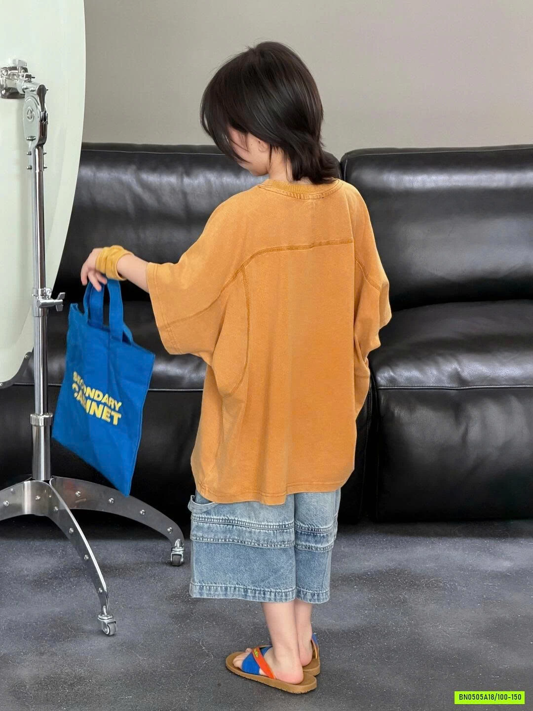 ÁO THUN VÀNG MIX SHORT JEANS CÁ TÍNH