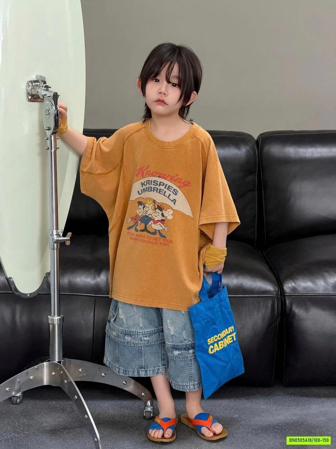 ÁO THUN VÀNG MIX SHORT JEANS CÁ TÍNH