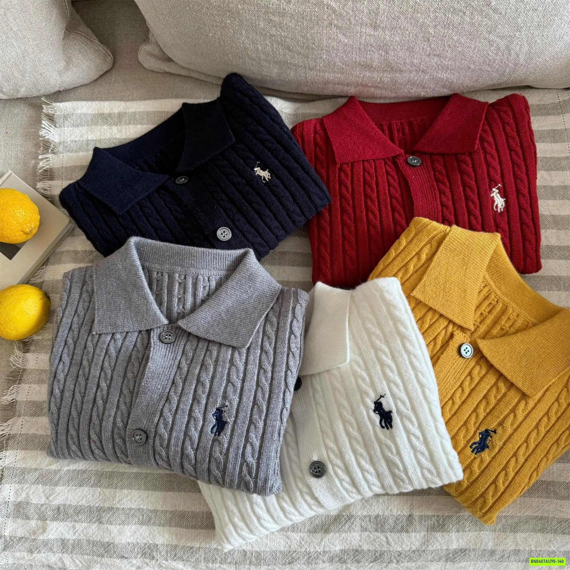 KHOÁC LEN LOGO NGỰA MMY