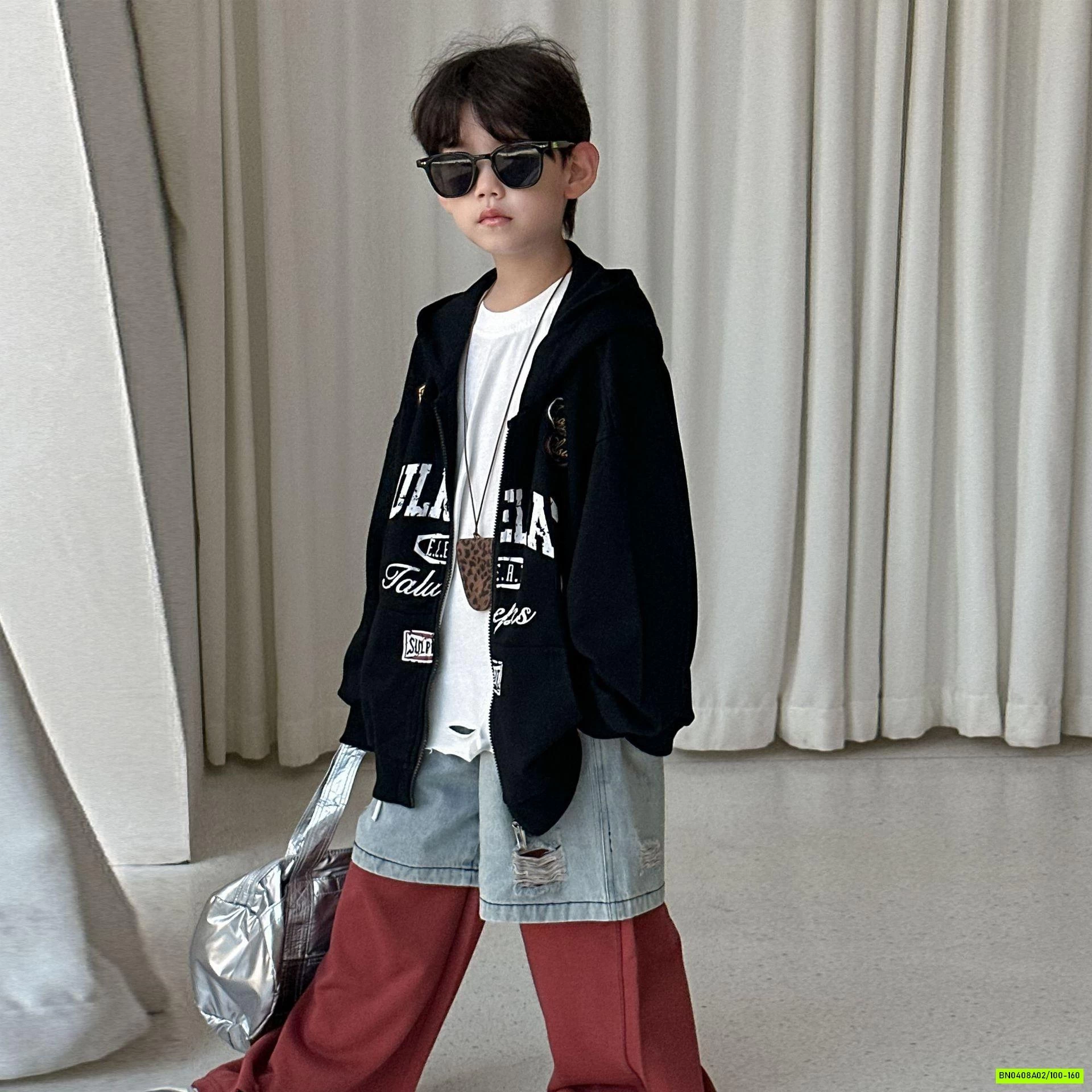 KHOÁC NỈ ĐEN LIỀN MŨ