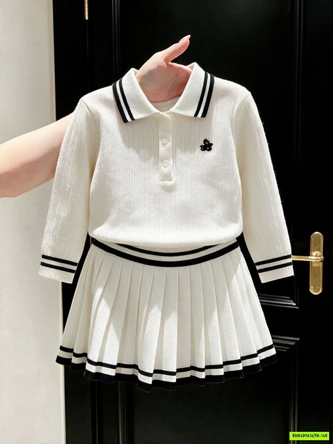 SÉT ĐẦM LEN 2 CHI TIẾT