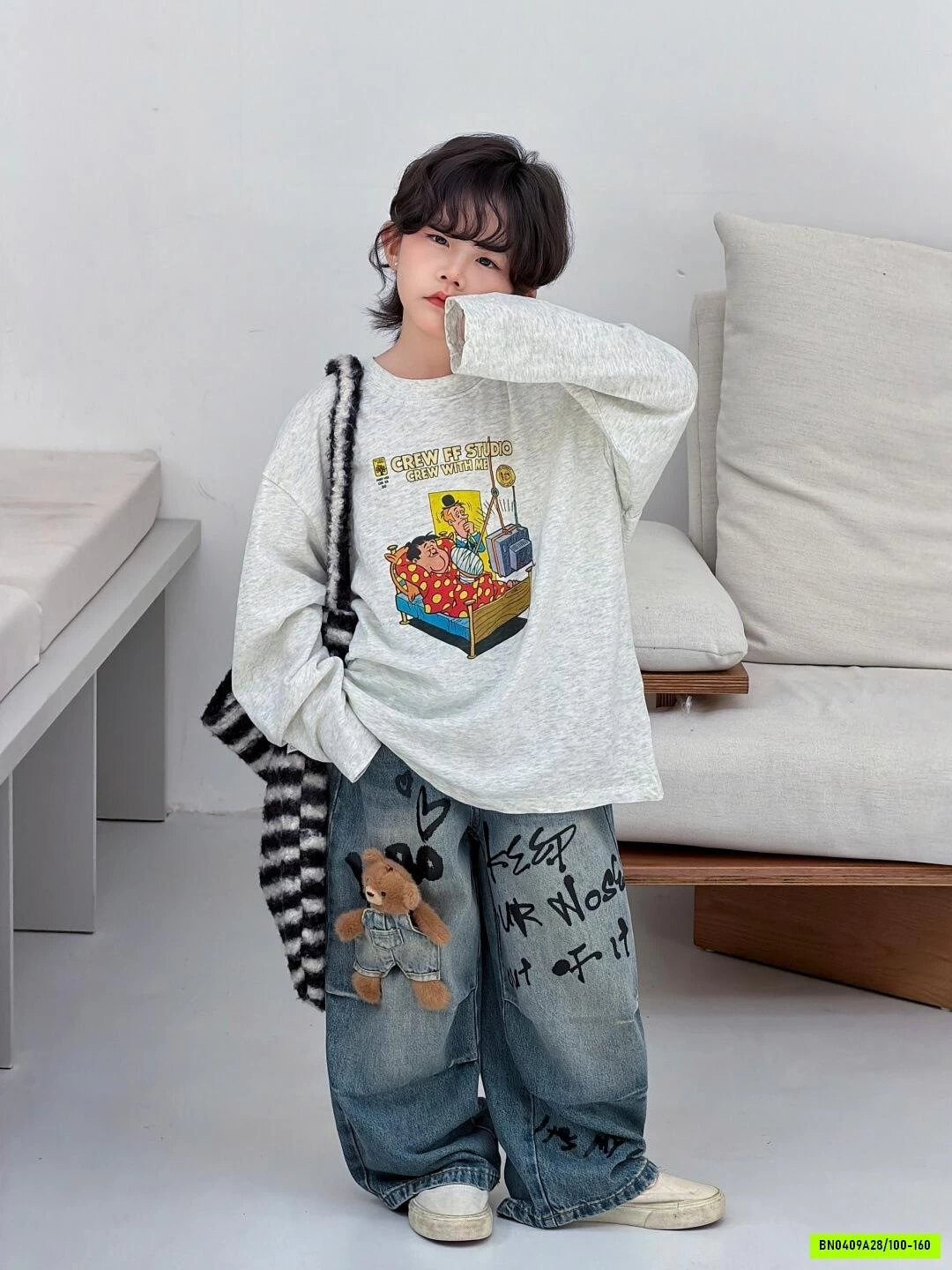 JEANS SUÔNG GẮN GẤU ĐỘC LẠ