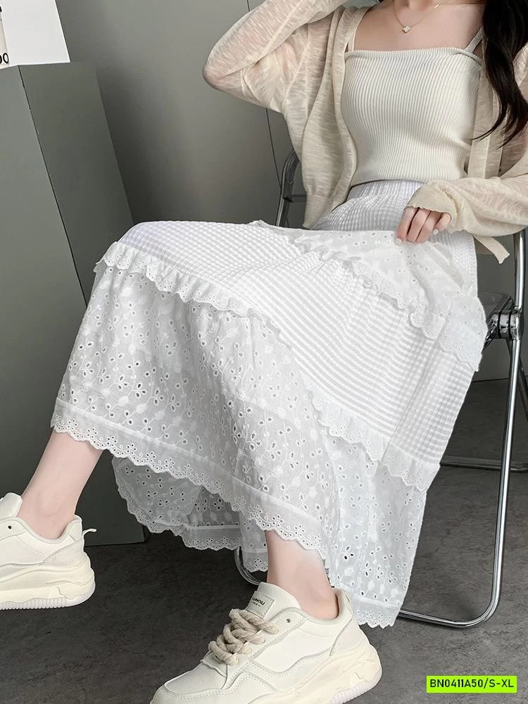 CHÂN VÁY MAXI TRẮNG THÊU NỔI