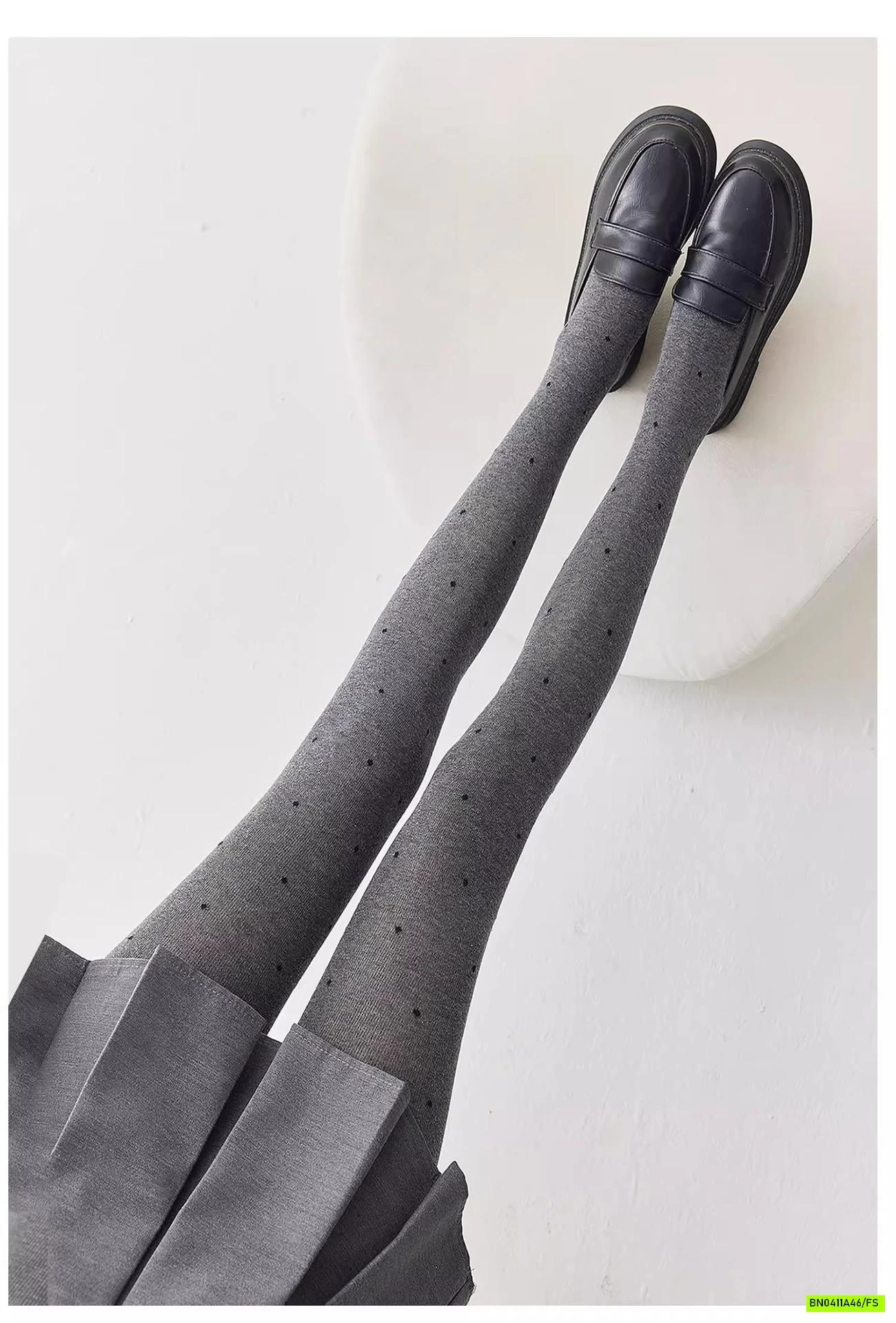 QUẦN TẤT CHẤM BI LIỀN BÀN MÙA XUÂN