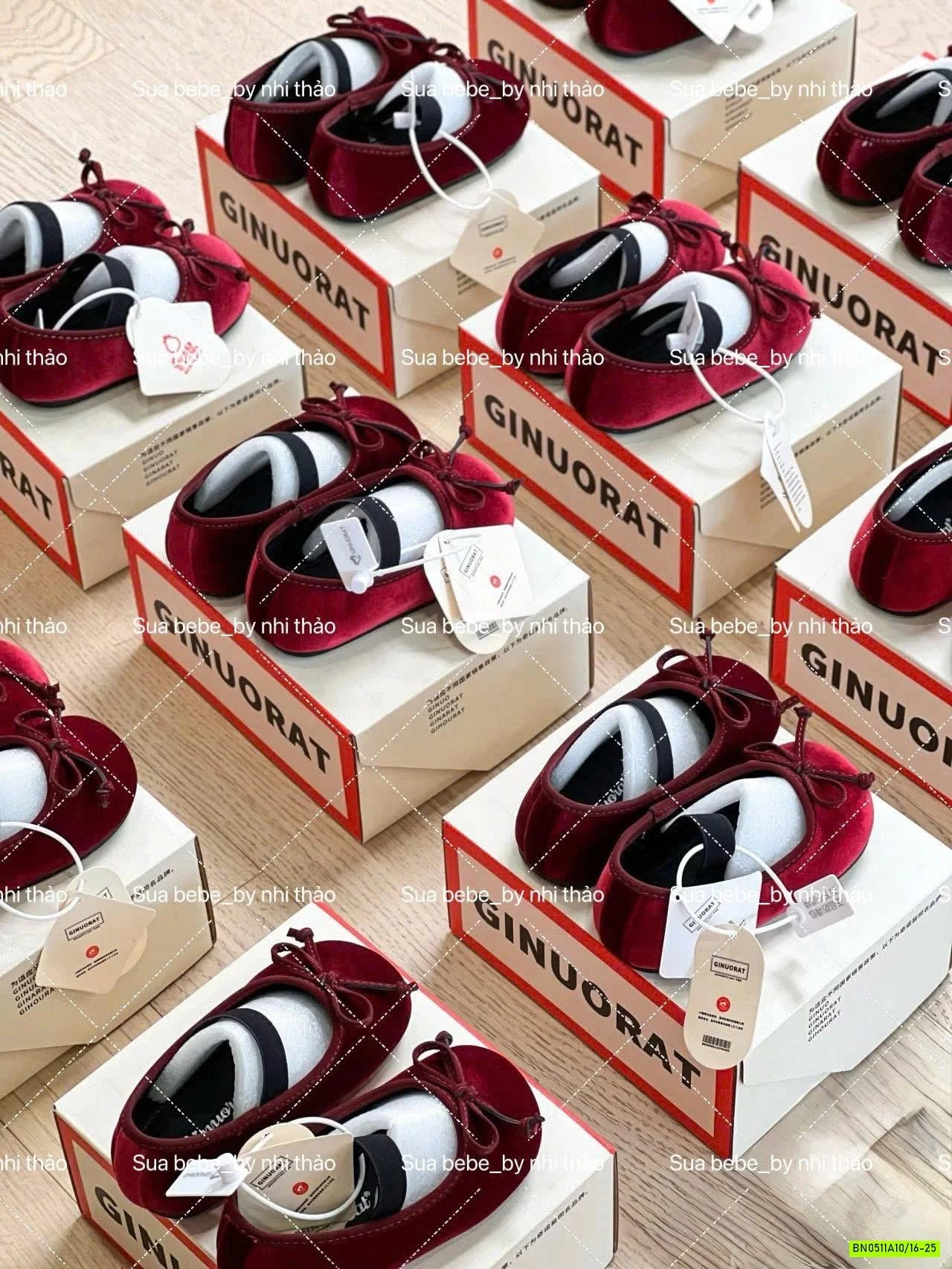 GIÀY NHUNG ĐỎ GẮN NƠ