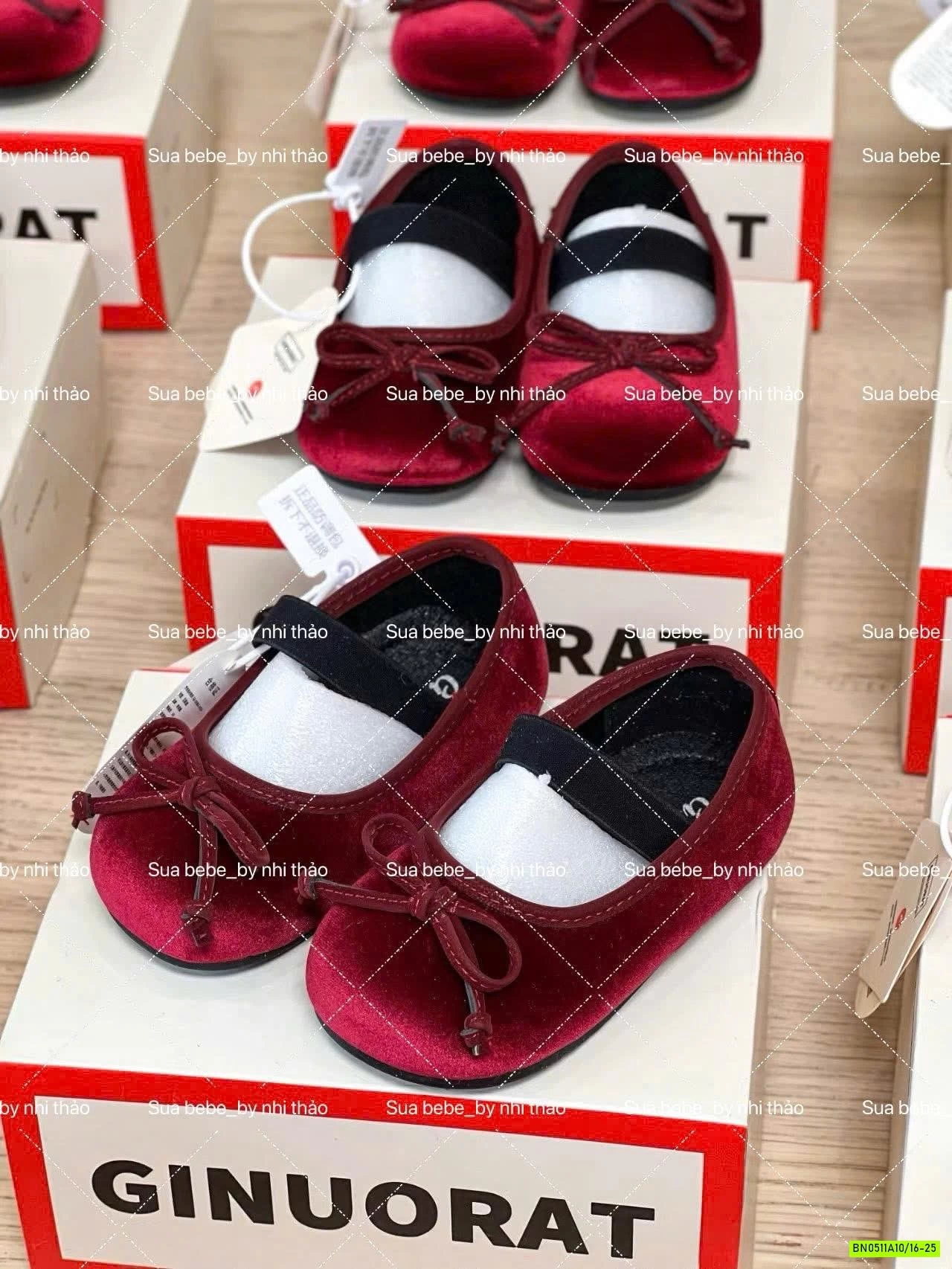 GIÀY NHUNG ĐỎ GẮN NƠ