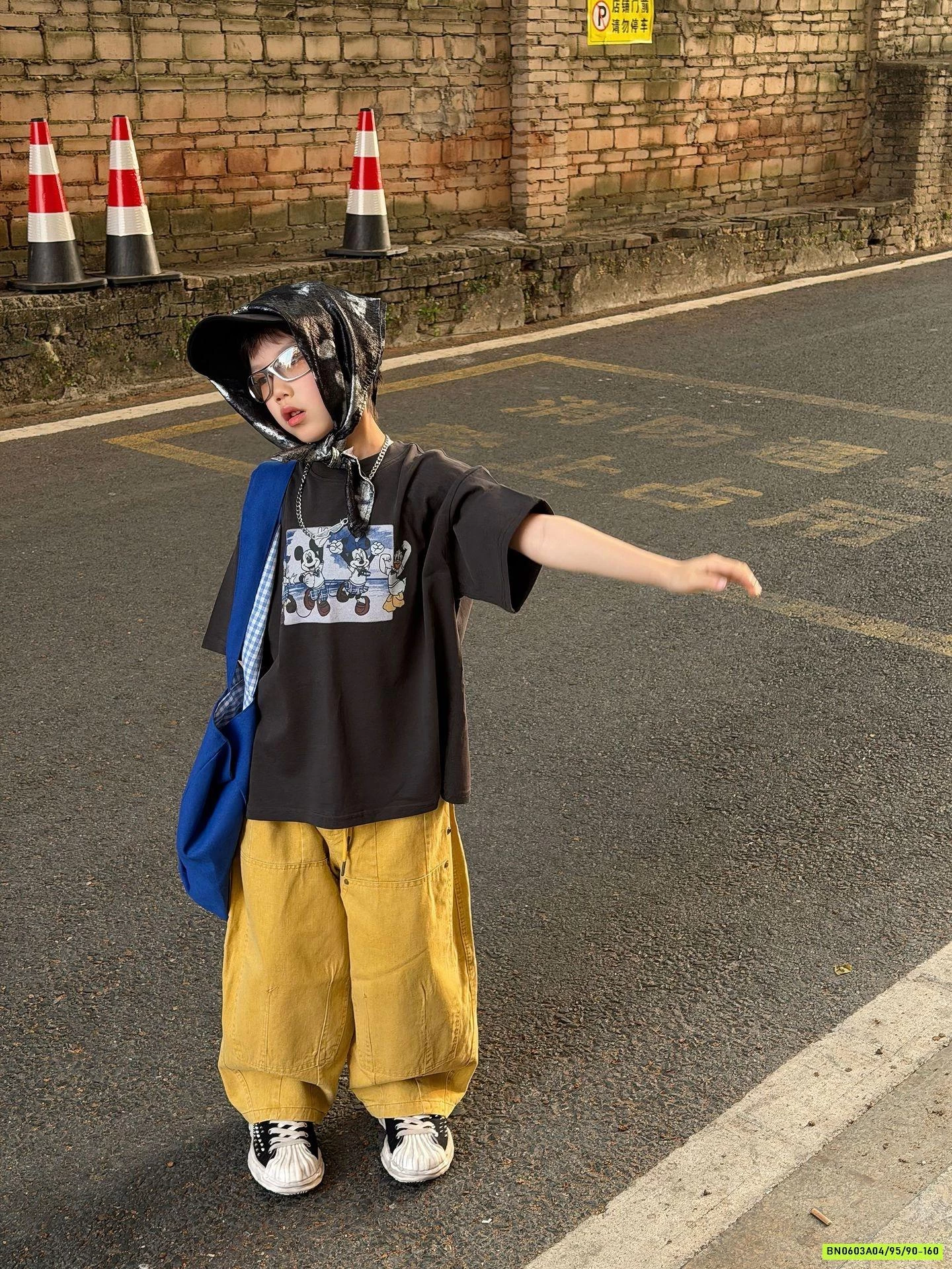 ÁO MICKEY MIX BAGGY VÀNG FANSHU