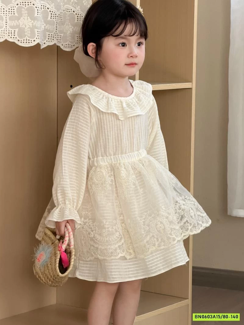 ĐẦM TIỂU THƯ PHỐI REN