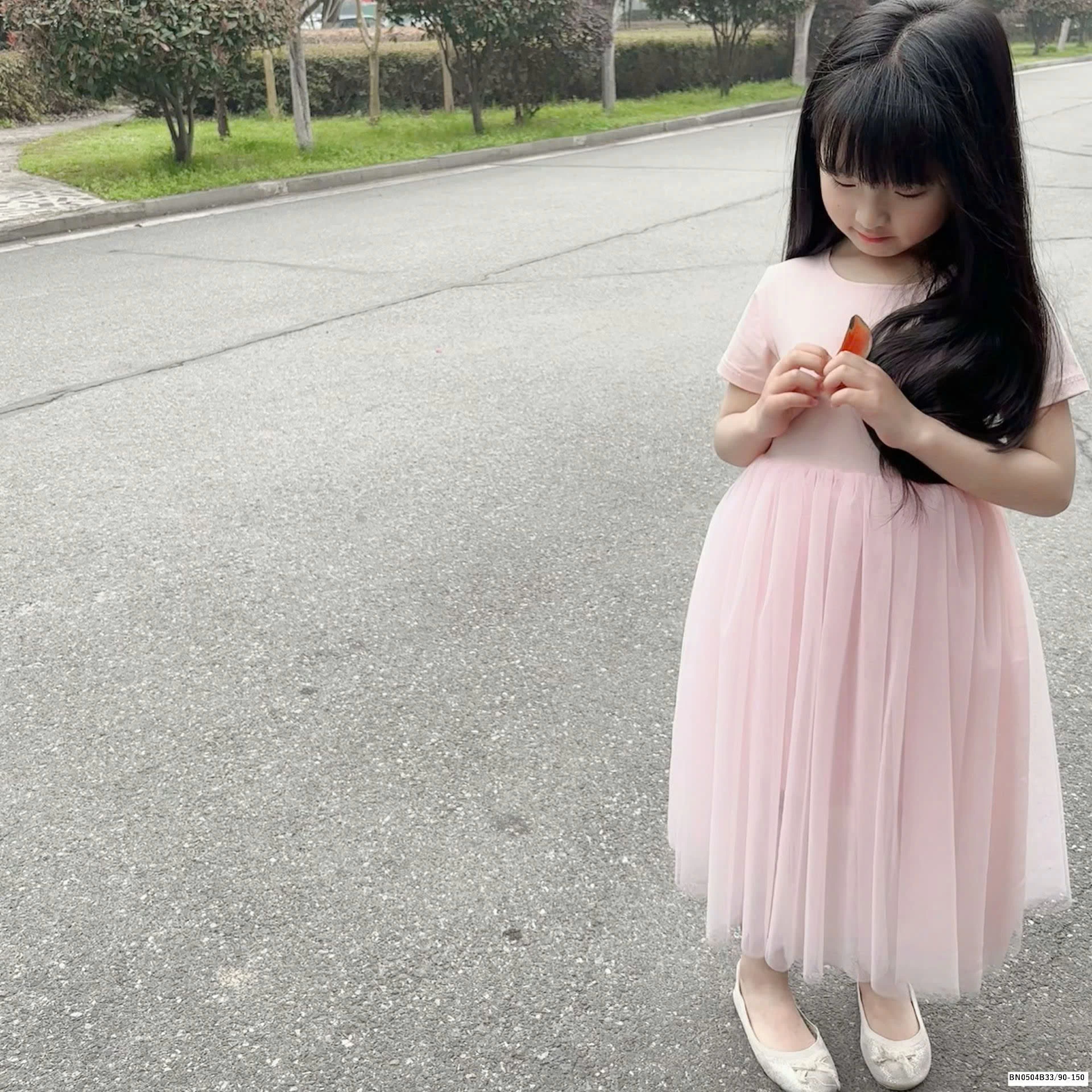 ĐẦM THUN CHÂN VOAN