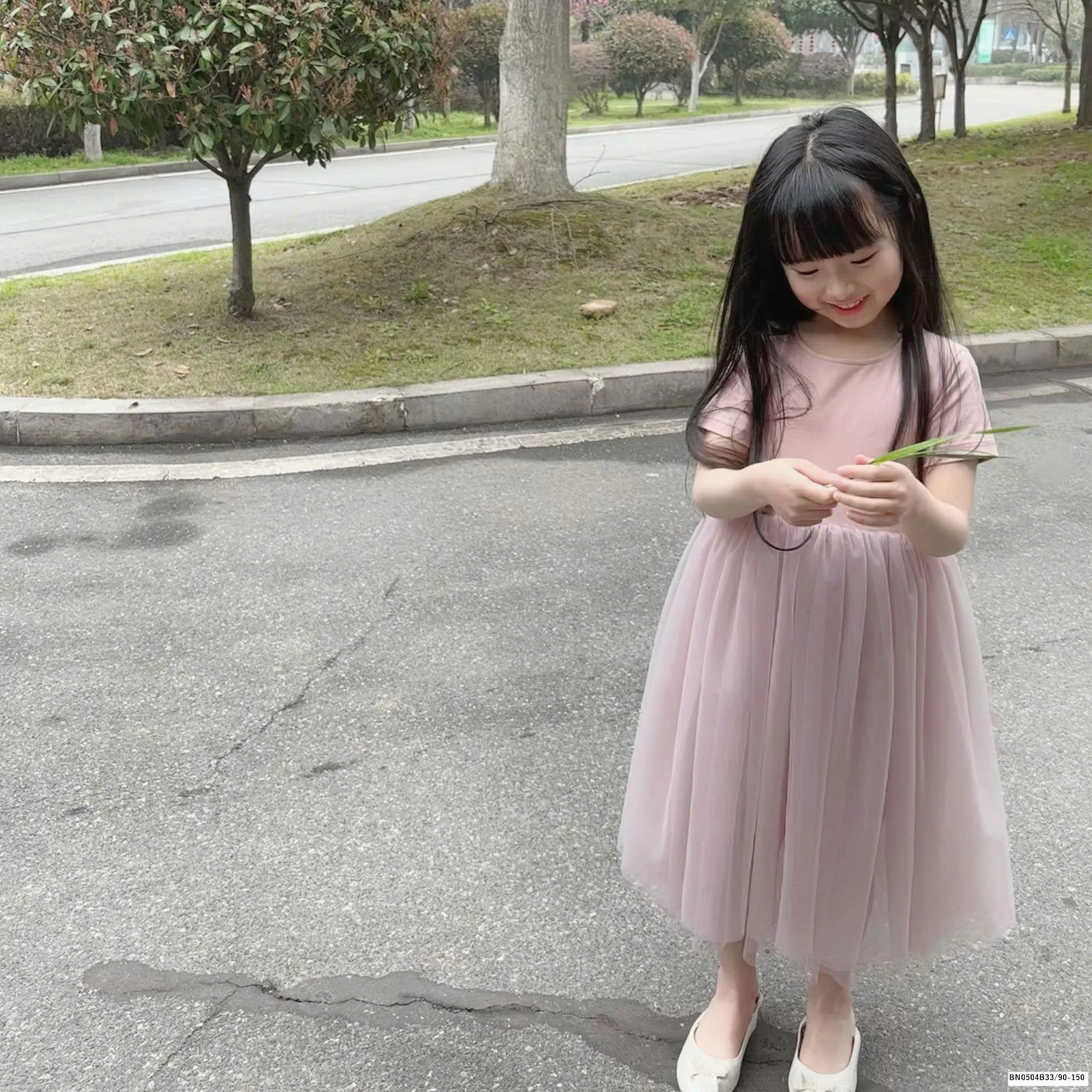 ĐẦM THUN CHÂN VOAN