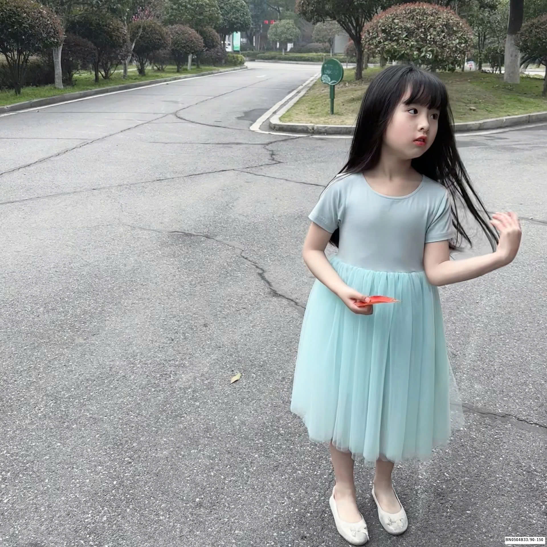 ĐẦM THUN CHÂN VOAN