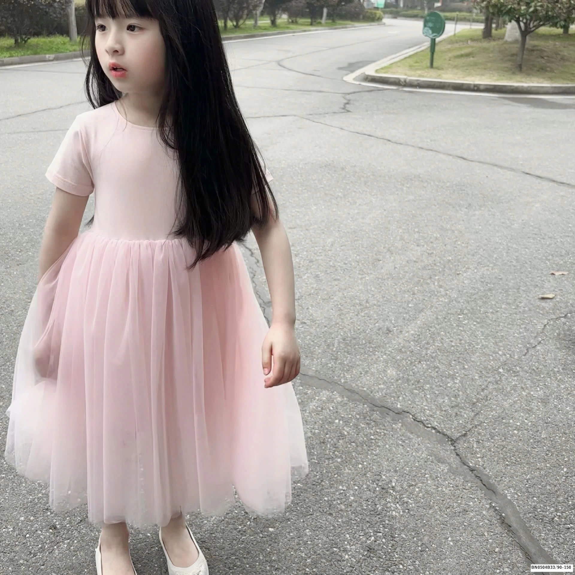 ĐẦM THUN CHÂN VOAN