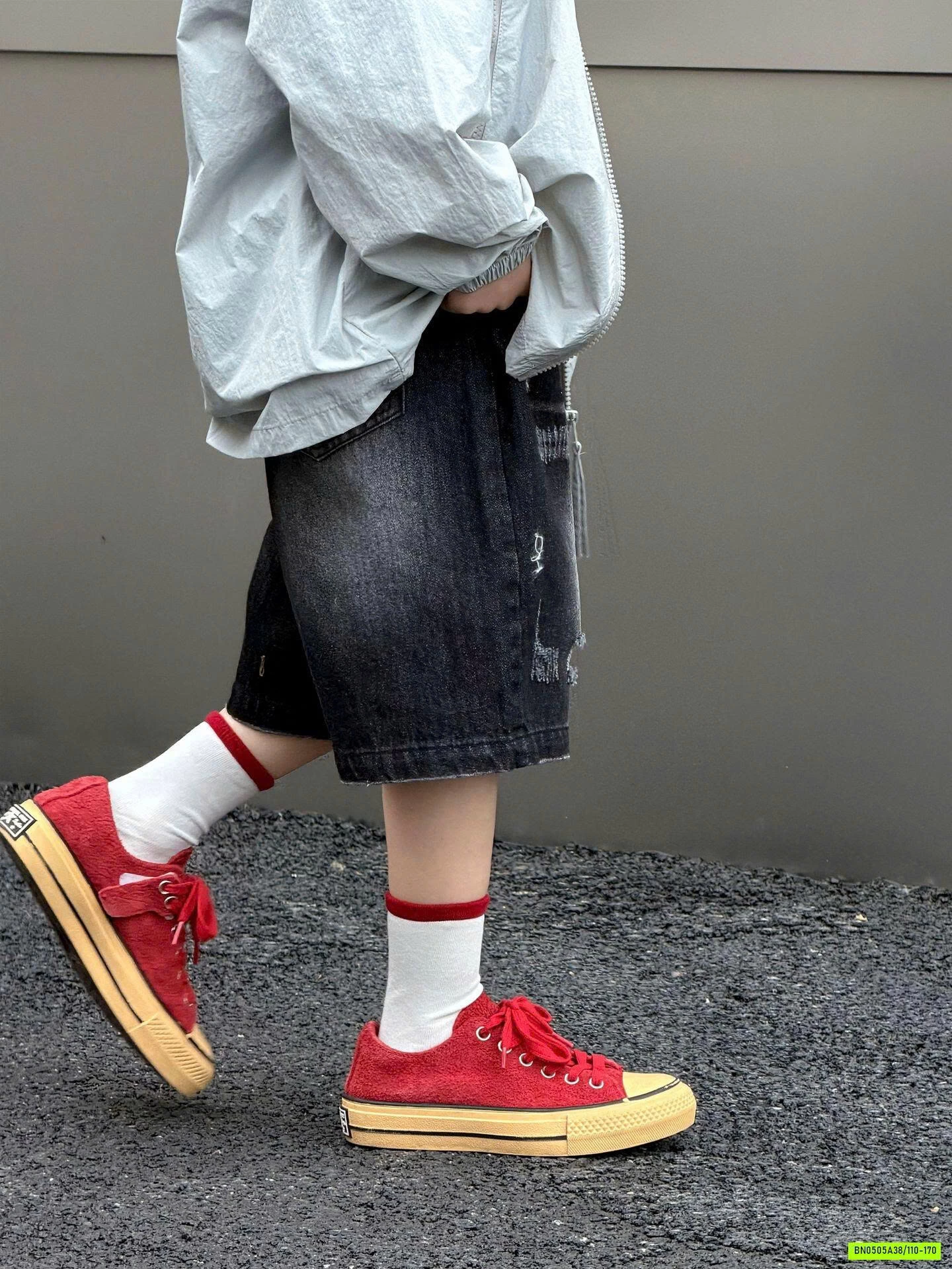 SHORT JEANS ĐEN BẠC GỐI HANYA