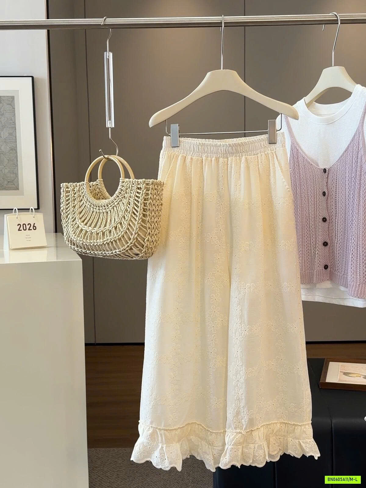QUẦN ĐŨI SUÔNG VIỀN BÈO ANNA