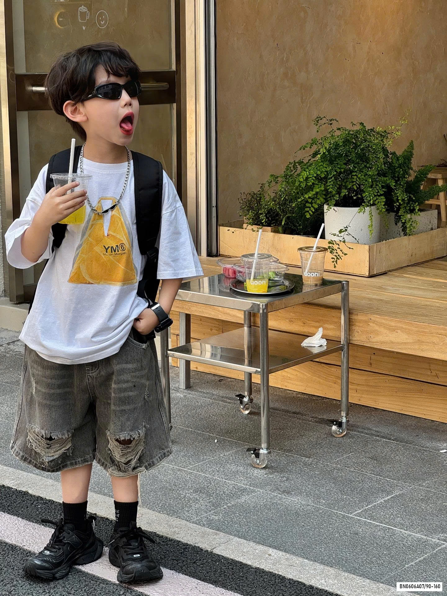 ÁO THUN IN HÌNH TÚI VÀNG