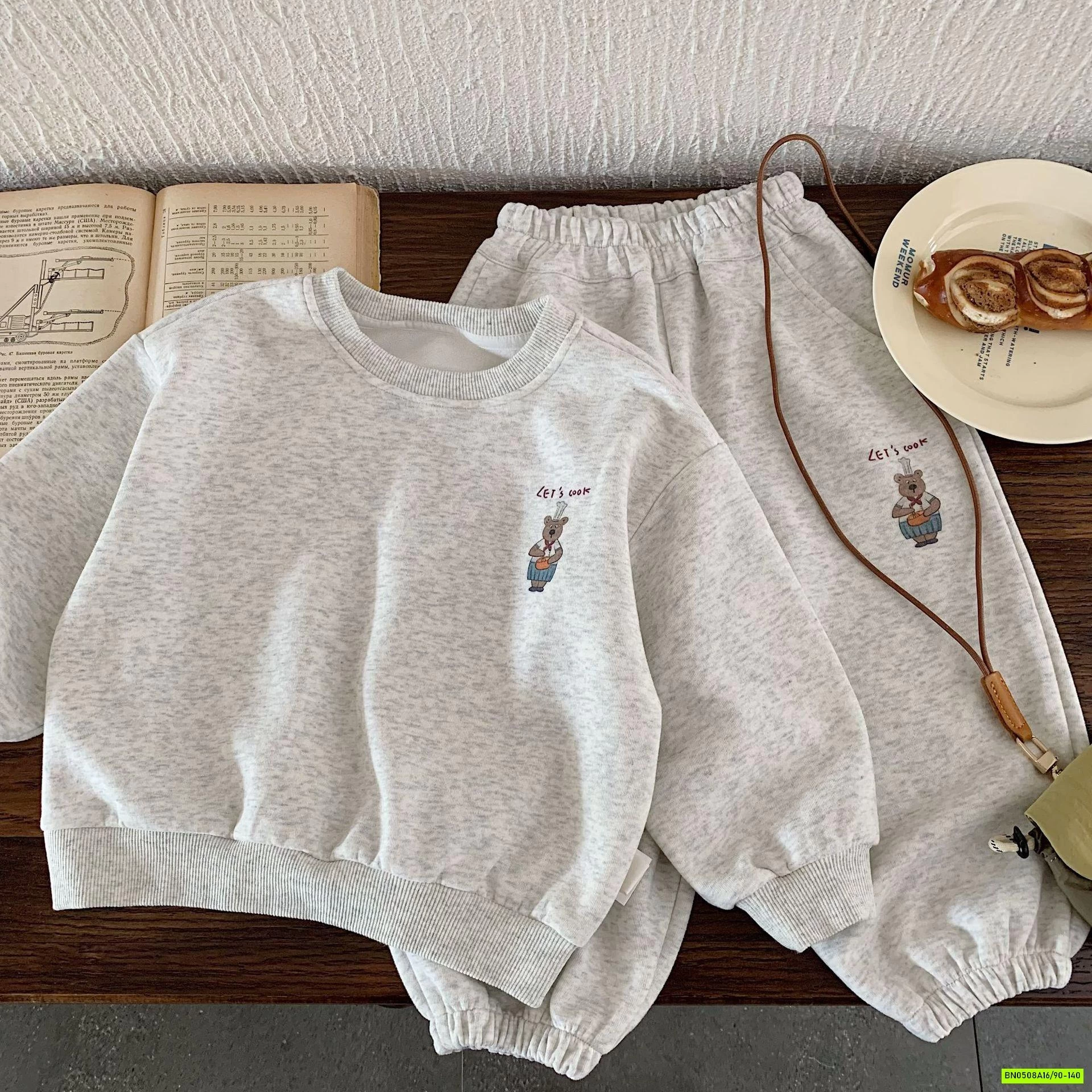 BỘ NỈ IN HÌNH DỄ THƯƠNG