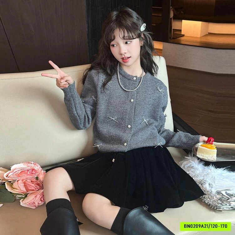 LEN XÁM GẮN NƠ MIX CV XẾP LY ĐEN