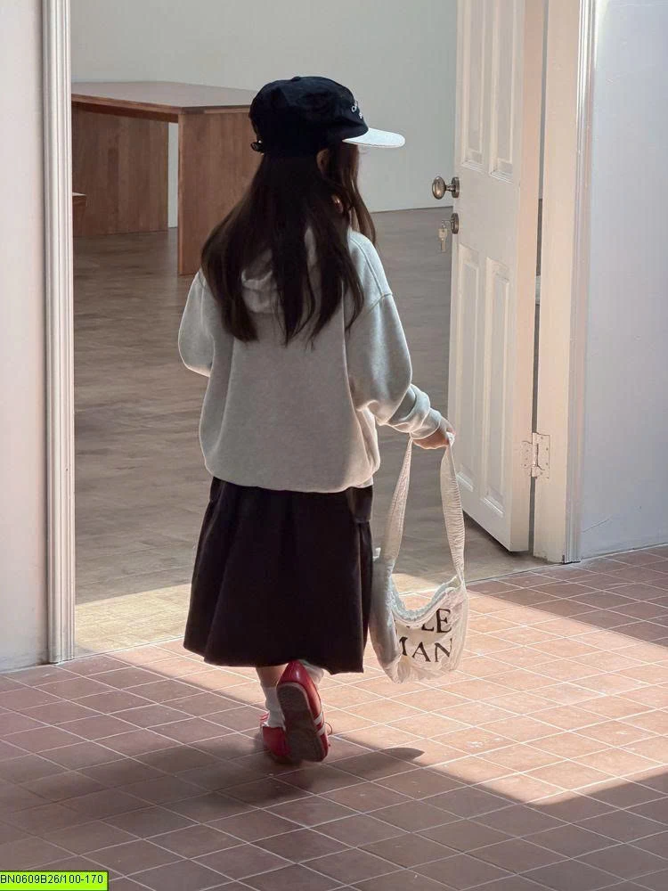 ÁO HOODIE IN CHỮ AMBB 26E069