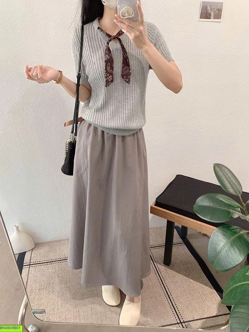 ÁO LEN KÈM KHĂN CHOÀNG CỔ