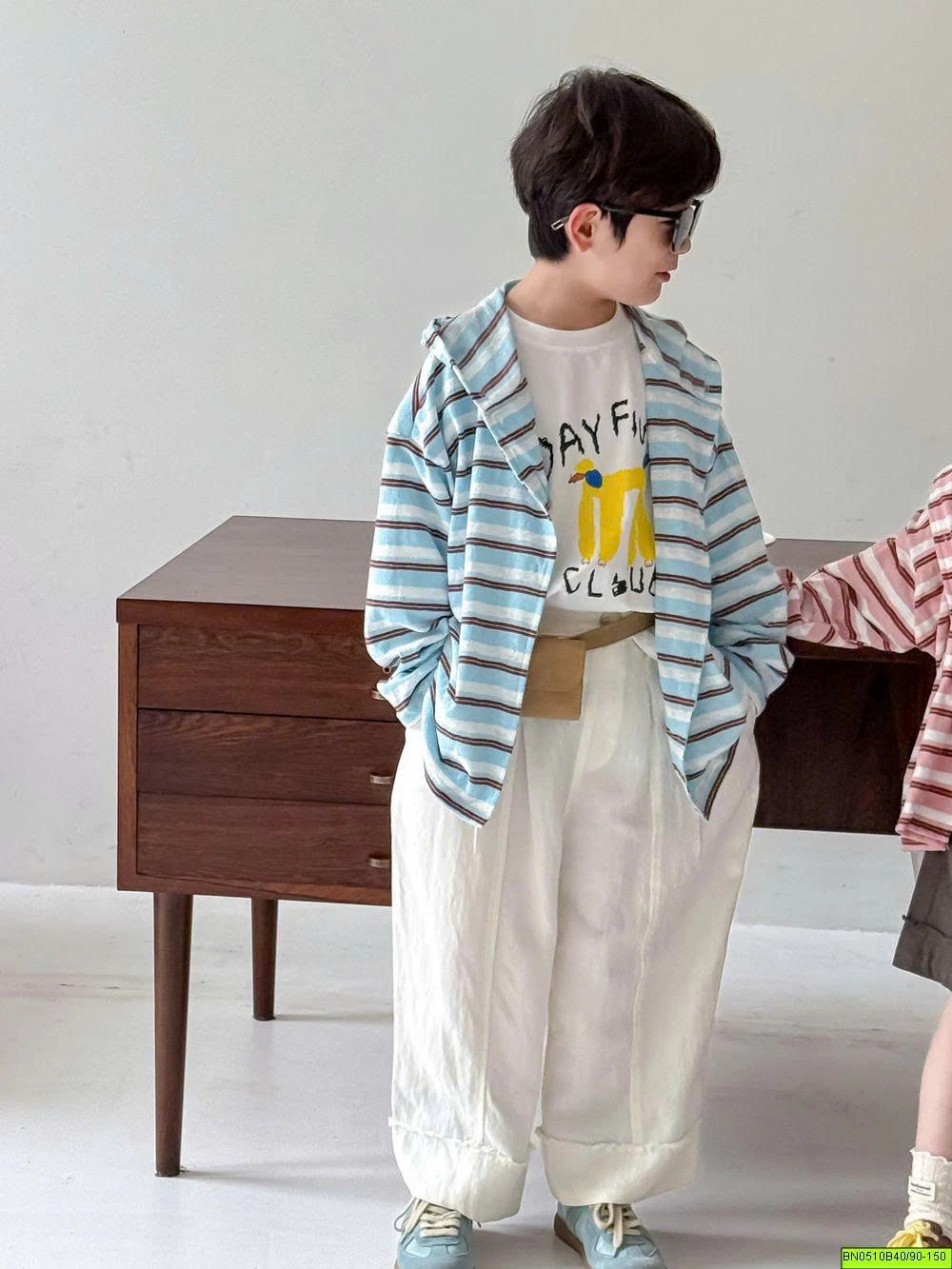 ÁO KHOÁC KẺ NGANG LIỀN MŨ