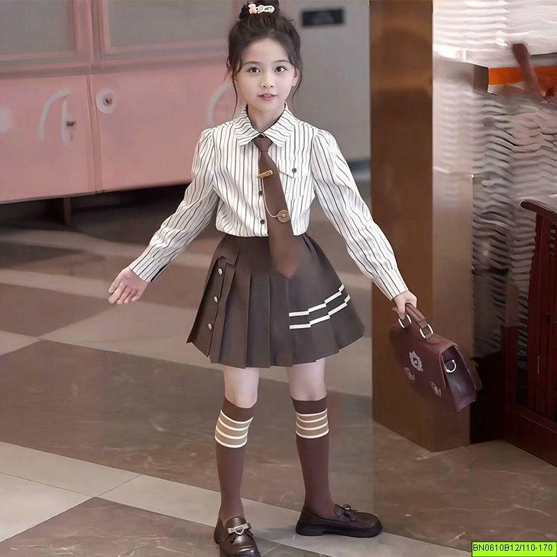 SÉT ÁO SƠ MI SỌC MIX CHÂN VÁY XẾP LY KẺ NGANG
