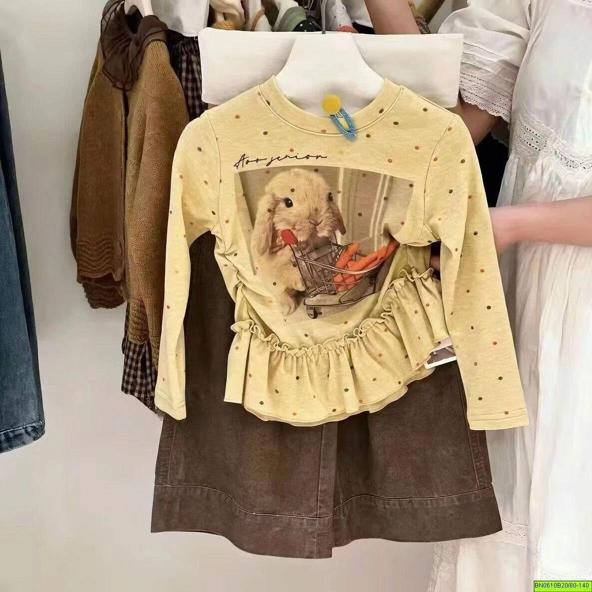 SÉT ÁO THUN THỎ CHÂM BI MIX QUẦN SUÔNG NÂU