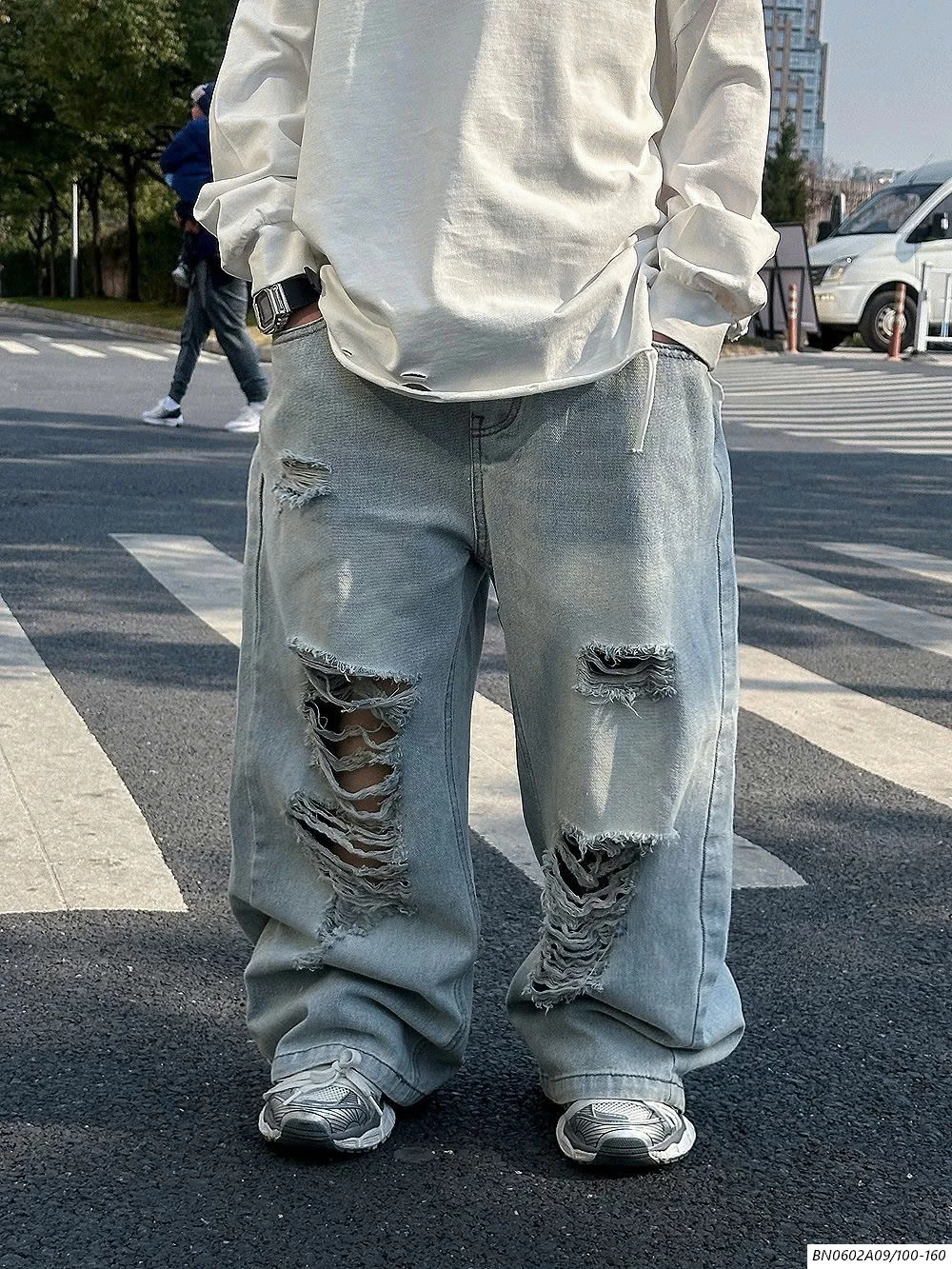 JEANS SUÔNG RÁCH AFTERMEE