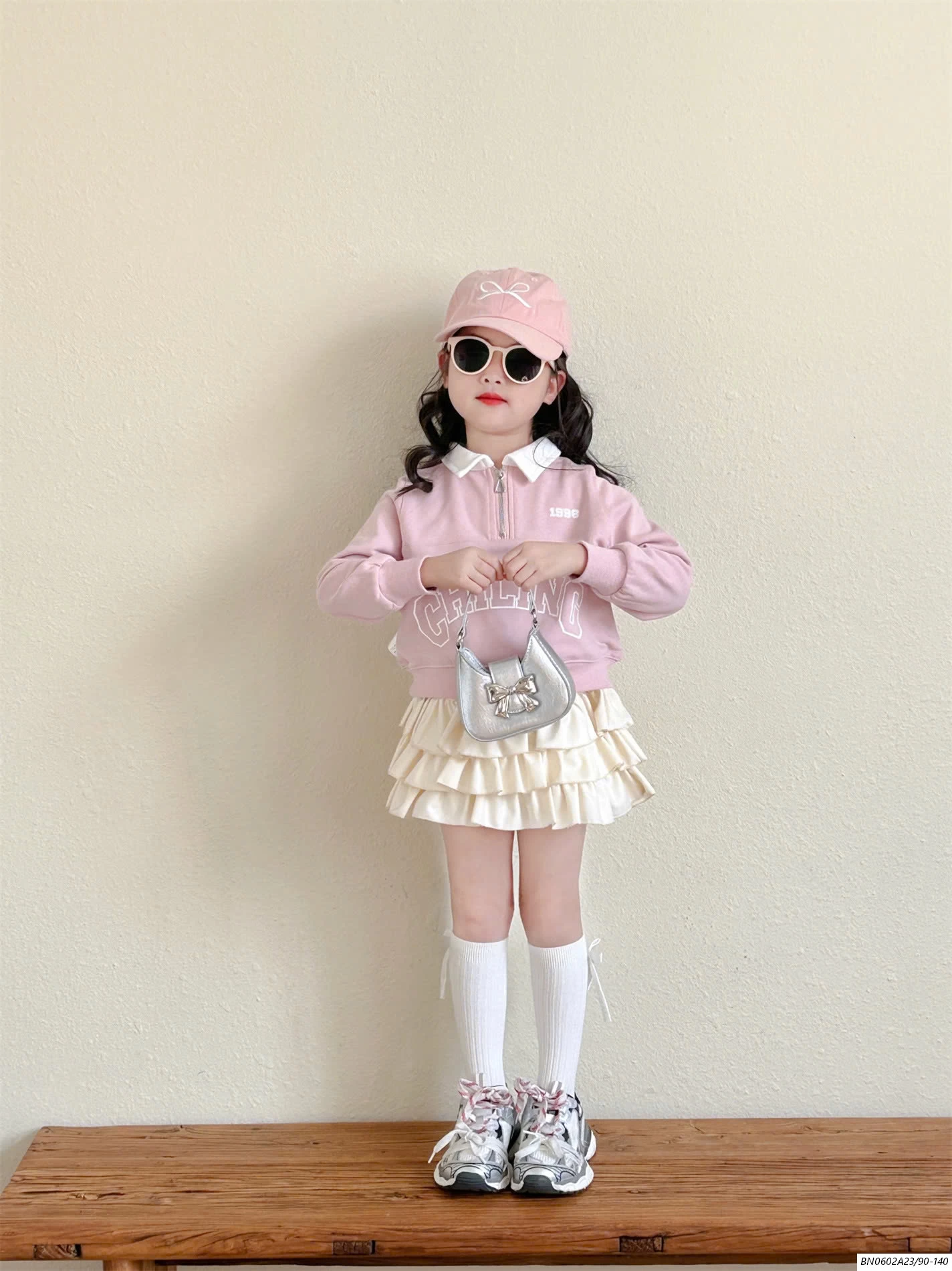 SÉT ÁO HỒNG+CV TRẮNG