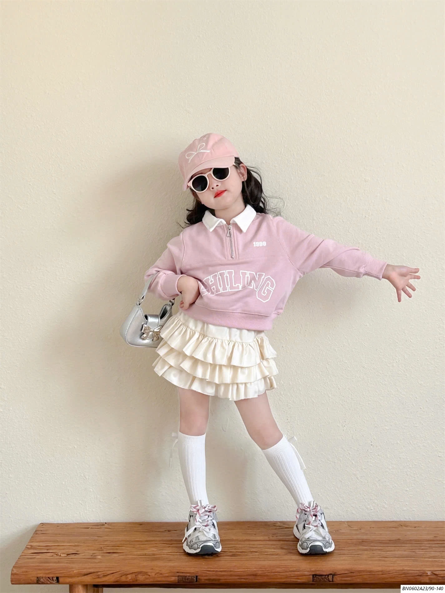 SÉT ÁO HỒNG+CV TRẮNG