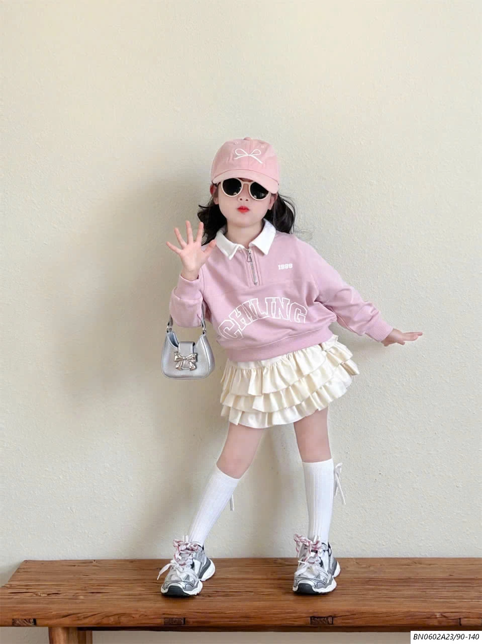 SÉT ÁO HỒNG+CV TRẮNG