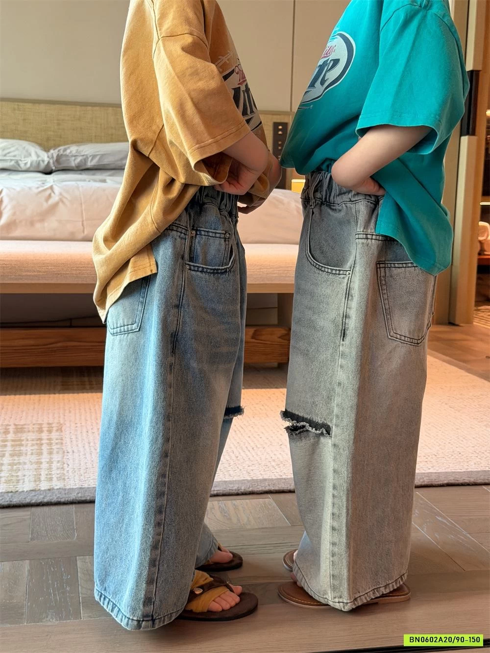 JEANS ỐNG SUÔNG RÁCH GỐI