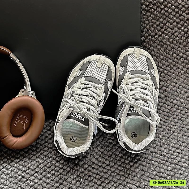 GIÀY LƯỚI THOÁNG KHÍ CHỮ N