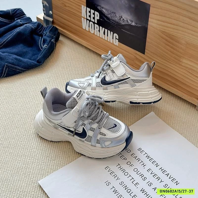 GIÀY THỂ THAO NAI CÁ TÍNH