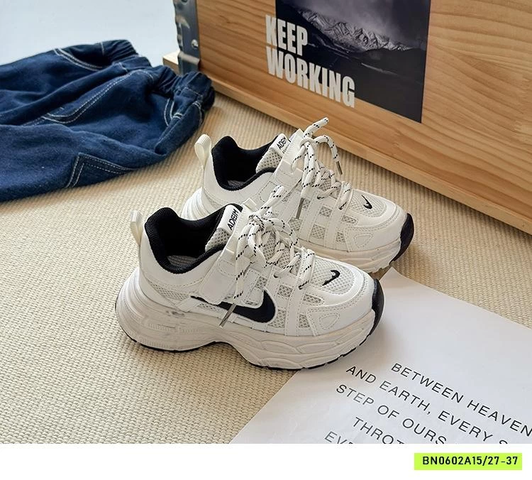 GIÀY THỂ THAO NAI CÁ TÍNH