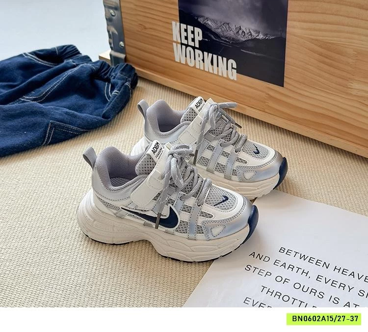 GIÀY THỂ THAO NAI CÁ TÍNH