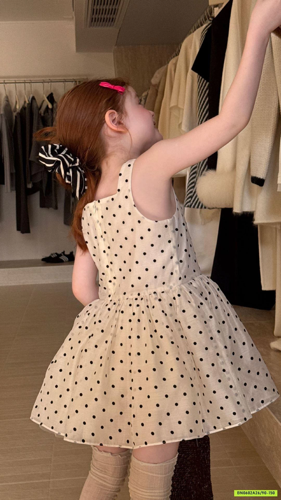 ĐẦM TIỂU THƯ CHẤM BI