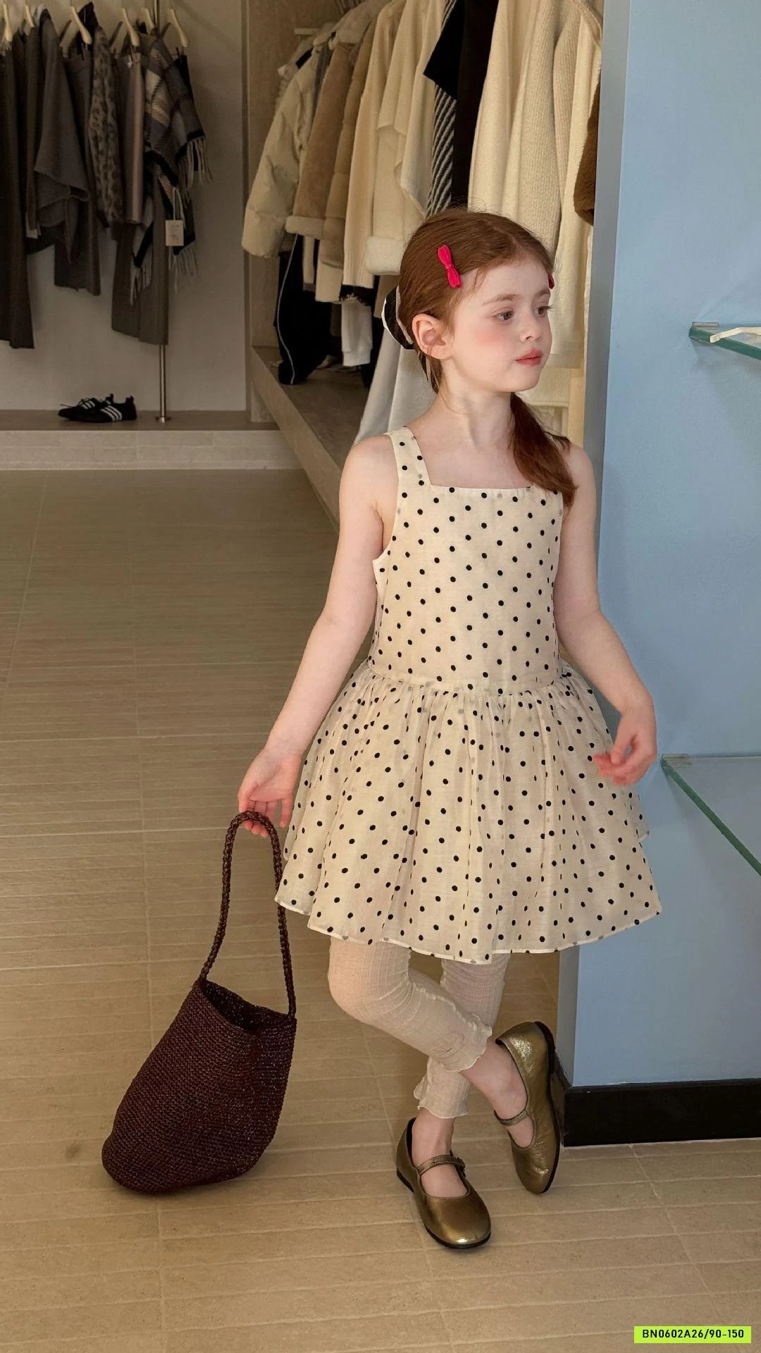 ĐẦM TIỂU THƯ CHẤM BI