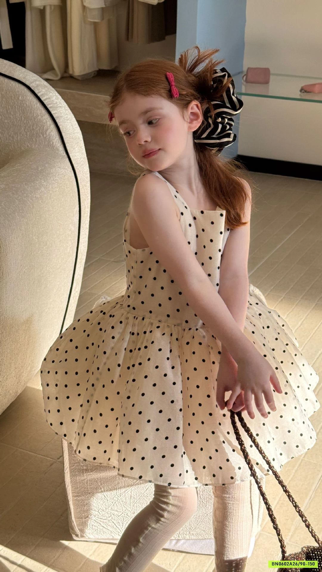 ĐẦM TIỂU THƯ CHẤM BI